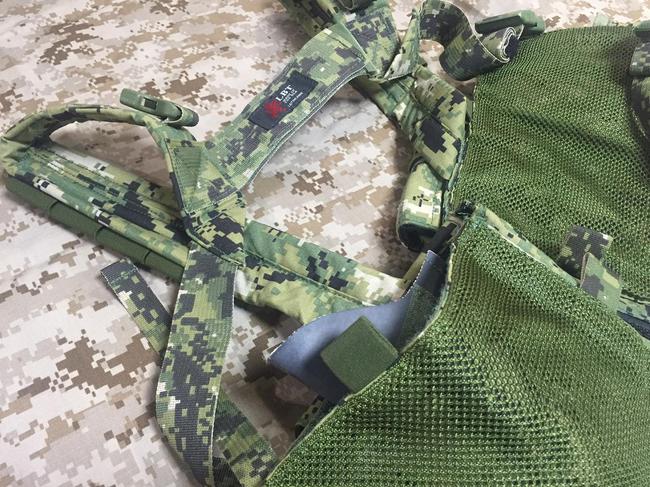 激レア 未使用 EAGLE チェストリグパーパスビルド AOR2 激レア 未使用