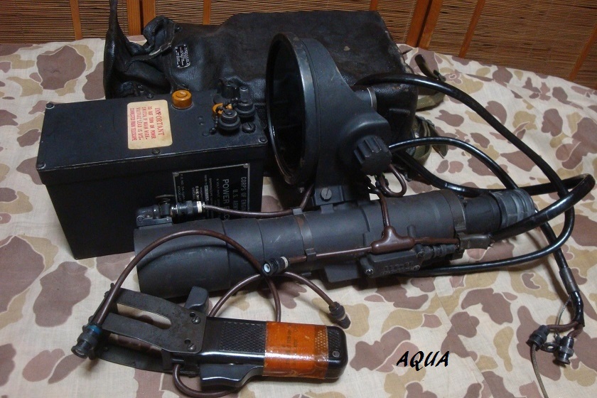 本物】1951年製のアメリカ軍のM3赤外線狙撃兵用スコープ ボックス 特大