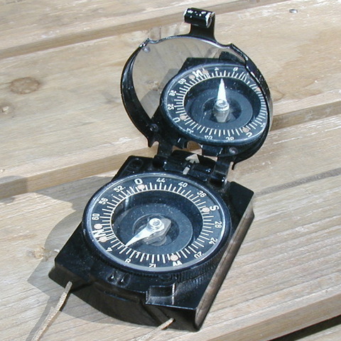 実物 ドイツ空軍パイロットコンパス 個人装備 WW2 ドイツ軍 リスト