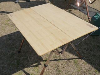 キャンプへGO!:Coleman コンフォートマスターバンブーラウンジテーブル