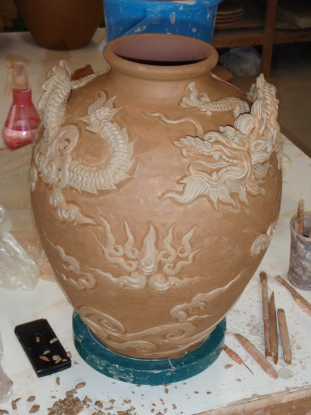 龍巻き壺 │ 金城陶器 秀陶房