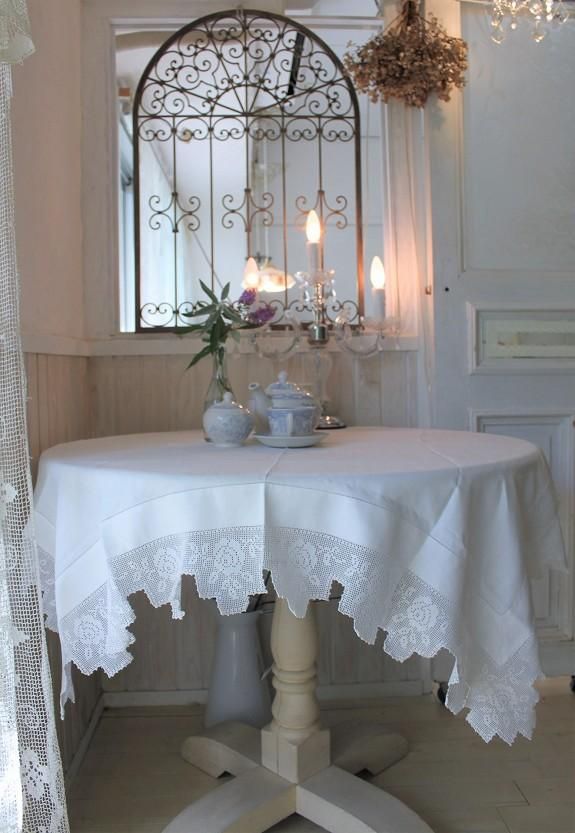 アンティークフランス リネンフィレレース 天使と鳥と蝶 テーブル