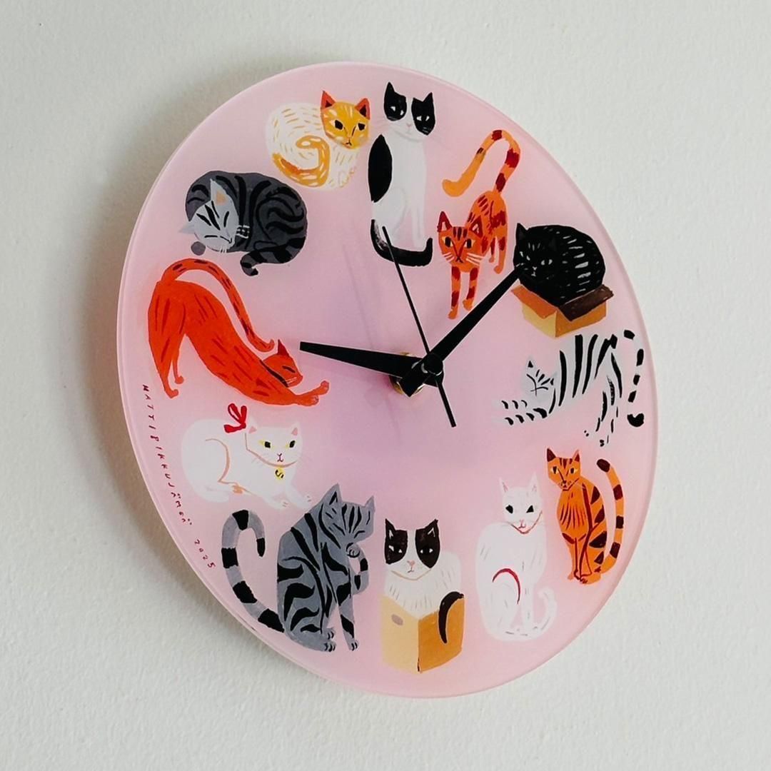 Matti Pikkujamsa [ KISSAKELLO ] 壁掛け時計 - マルカ・オンライン