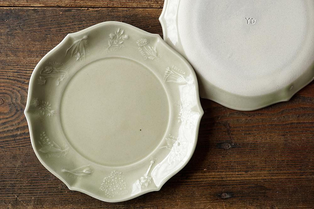 ネ1 ペールグリーン 花図鑑の西洋皿 - 益子焼の小さな窯元「よしざわ