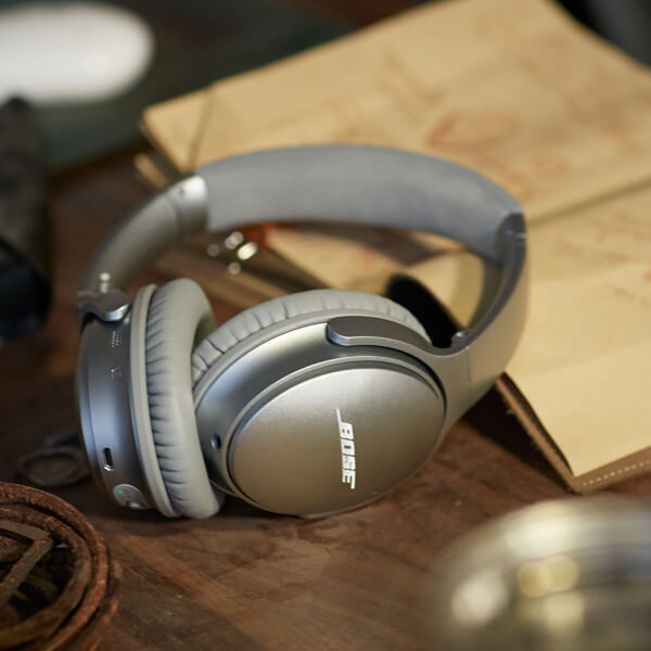BOSE、ワイヤレスのノイズキャンセリング・ヘッドホンを発売 - News