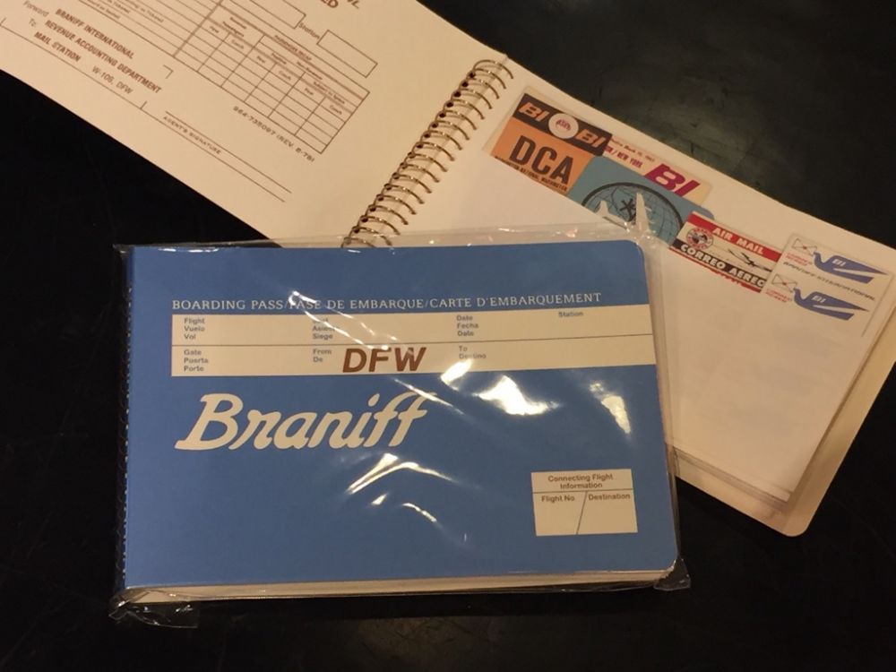 ニッポンマーケット｜アートで彩られた伝説の航空会社ブラニフ☆