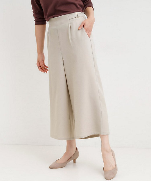 ウエストまわりをすっきり魅せる デザインガウチョパンツ