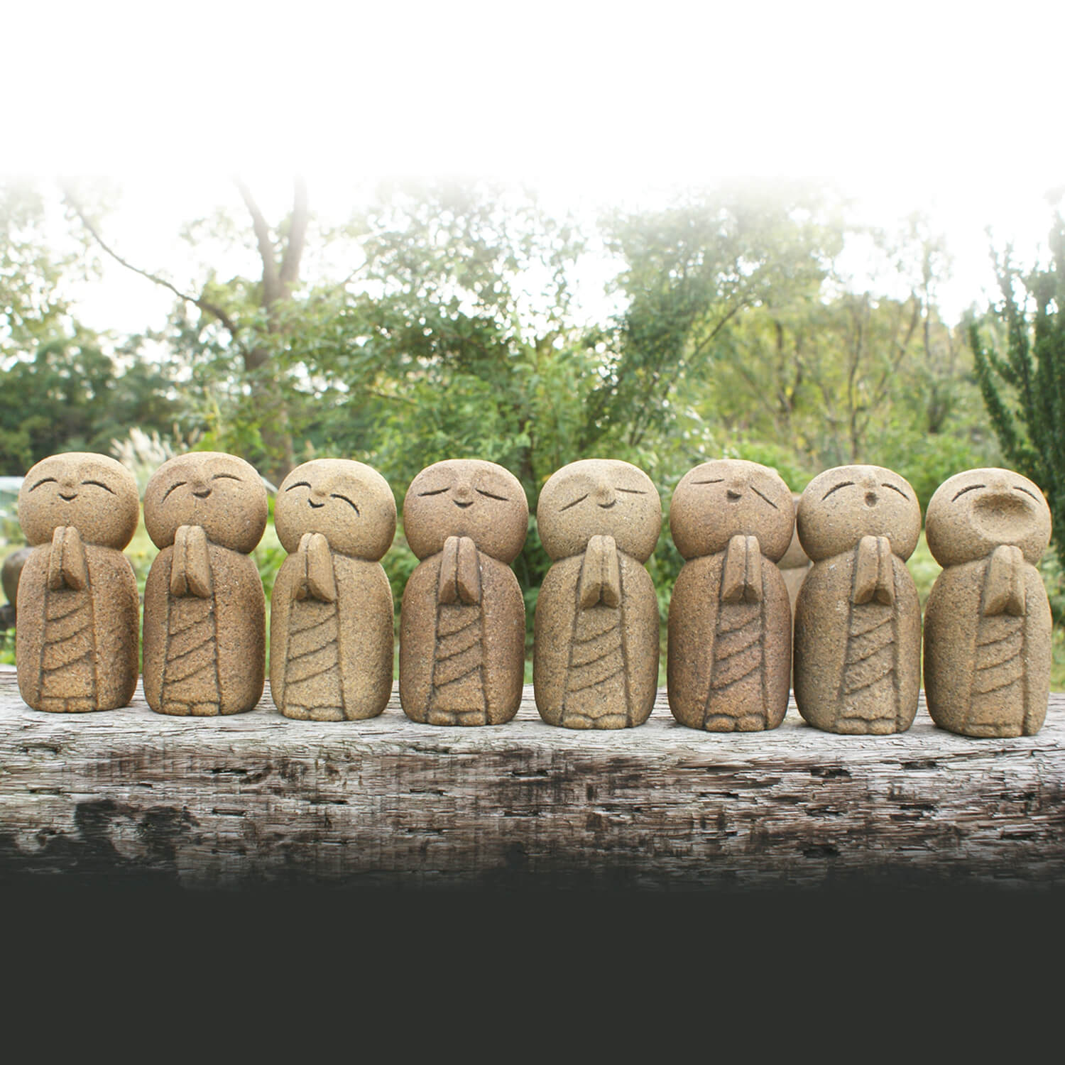 01．石んこ地蔵ひとり – 石神彫刻工房-公式ウェブストア