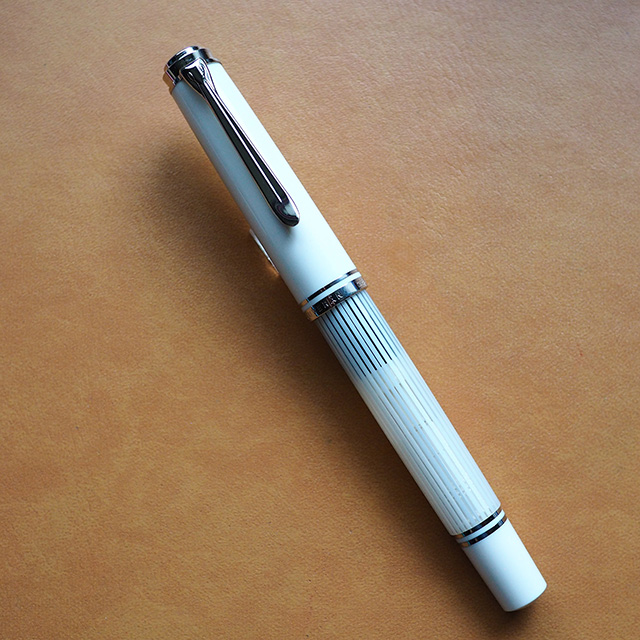 ペリカン ホワイトストライプの誘惑