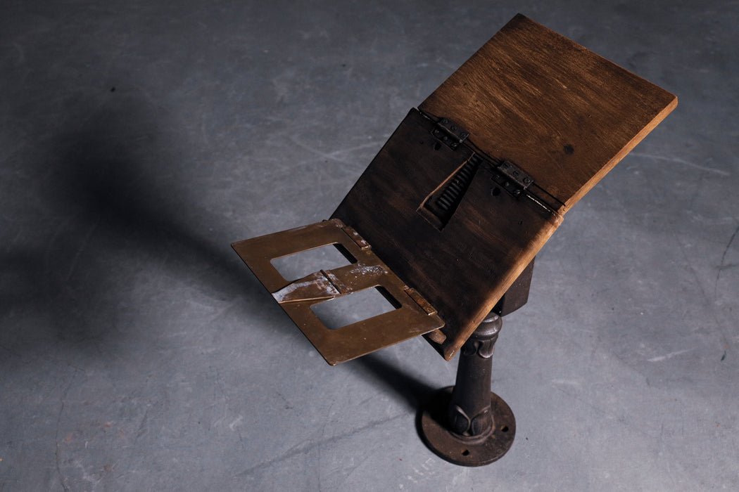 アンティーク譜面台 — Antique Shop IWARE