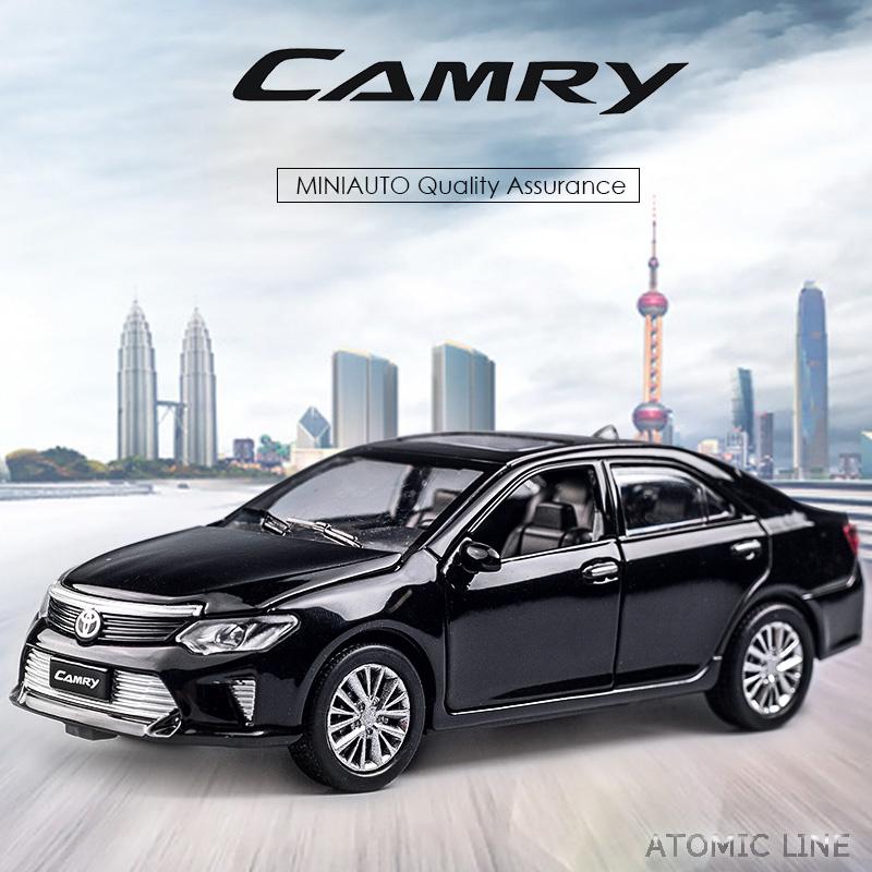 トヨタ（TOYOTA） CAMRY カムリ 1/32 ミニカー 全4色 ライト点灯 合金