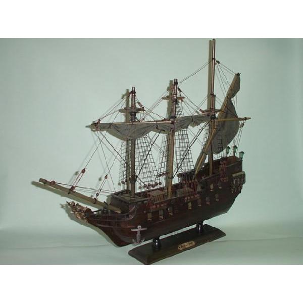 NECA社「パイレーツ オブ カリビアン」 “ブラックパール号” レプリカ