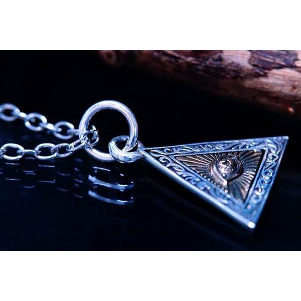 秘密結社フリーメイソン プロビデンスの目 ツタ柄 三角プレート