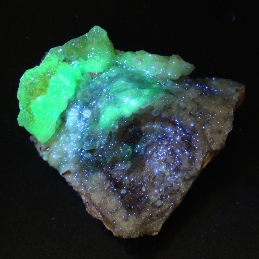 ハイアライト 玉滴石 蛍光鉱物 原石 ハイアライトオパール 放射性鉱物
