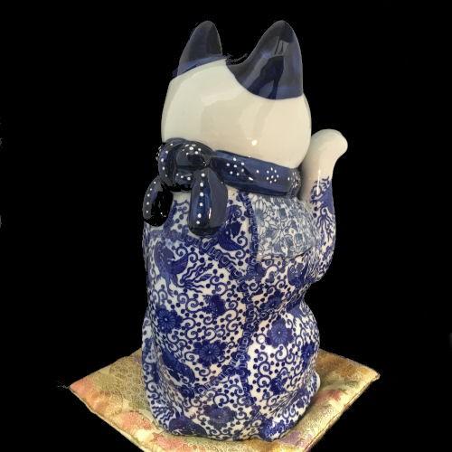 招き猫 瀬戸焼 染付猫 桐箱入り 金襴座布団付 陶器 置物 金運招福 商売