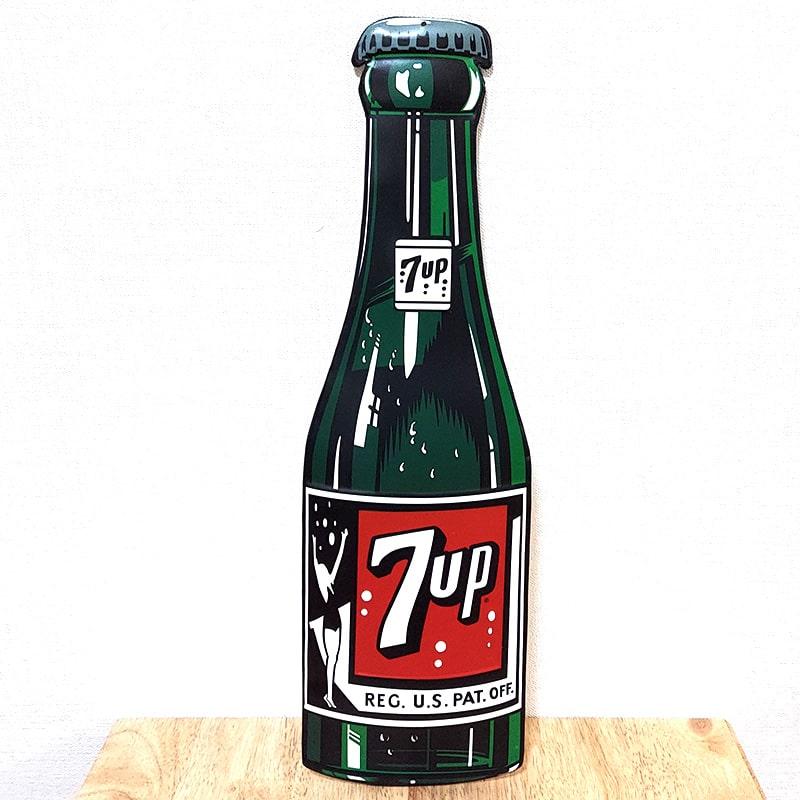アメリカン レトロ ブリキ看板 7UP BOTTLE エンボスメタルサイン 瓶
