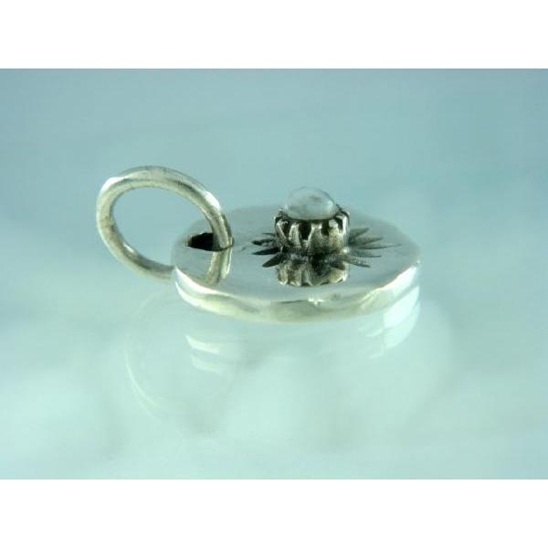 てんてんシルバーブローチ 白い石付き シルバー925 白い石が存在感のある石