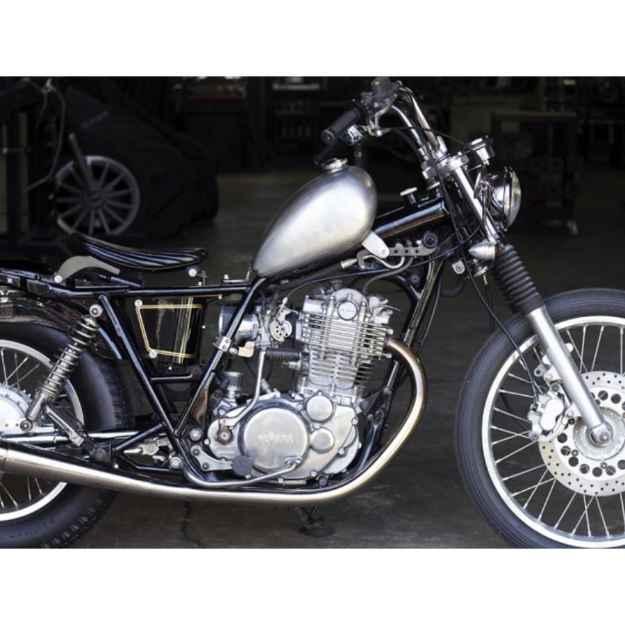 SR400用 リブ付き ピーナツタンク グッズ(GOODS) FRP ピーナッツタンク