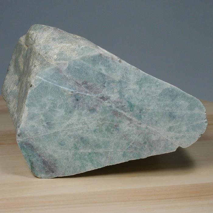 糸魚川産翡翠原石 1面カット HS221T : 水晶天然石専門店ムーン