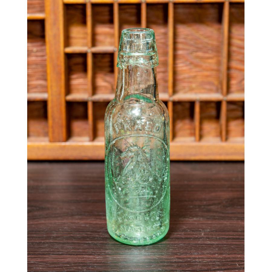 アンティーク エンボス文字入り ガラスボトル 高さ18.5cm 瓶 一輪挿し