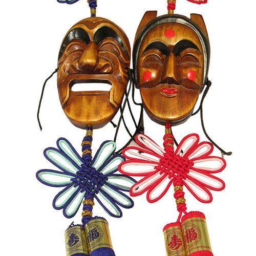 韓国伝統雑貨 韓国民芸品 伝統マスクノリゲの壁掛け飾り(約98×10cm