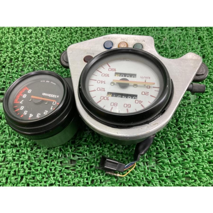 ヤマハ発動機 SRX400 メーター ヤマハ 純正 中古 バイク 部品 コケキズ