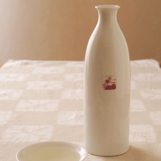 とんぼの徳利 - 泉橋酒造株式会社 Izumibashi SAKE Brewery.