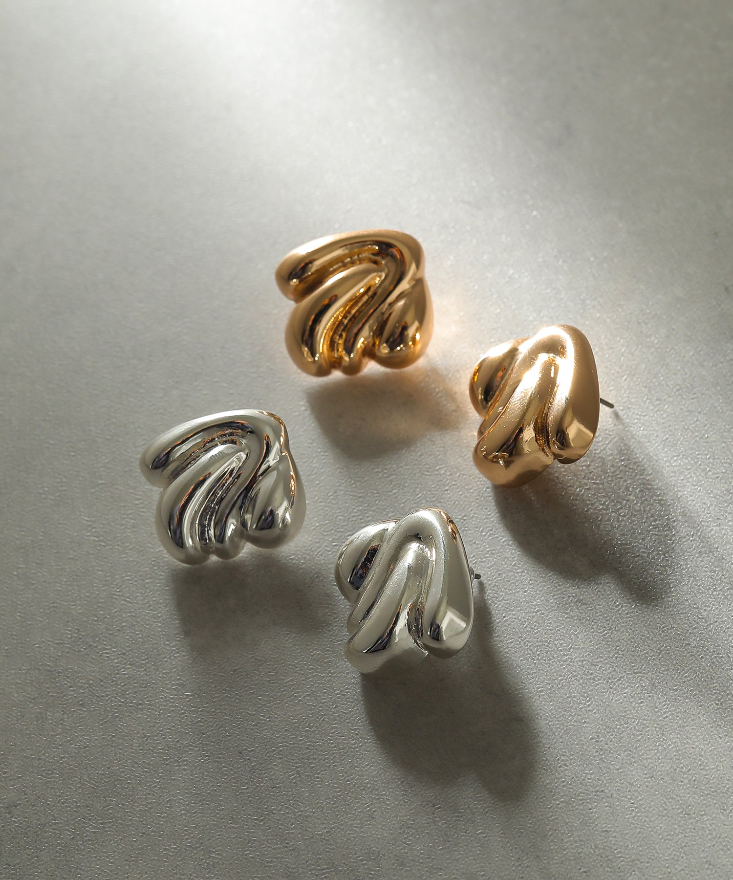 ニュアンス モチーフ スクエア ピアス