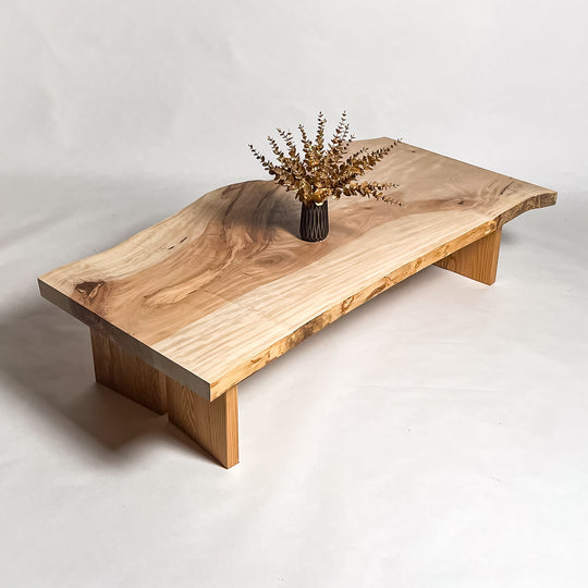 一枚板テーブル 栃の木 ローテーブル レジンテーブル 一枚板テーブル