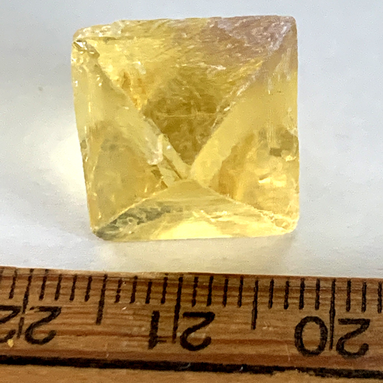 イリノイ州産八面体蛍石10月販売分 – きらら舎