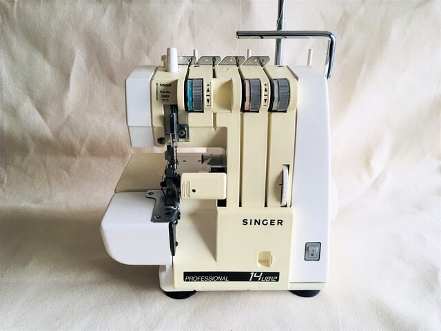 シンガー ロックミシン1本針3本糸 14u812 SINGER 縁かがりミシン No.上