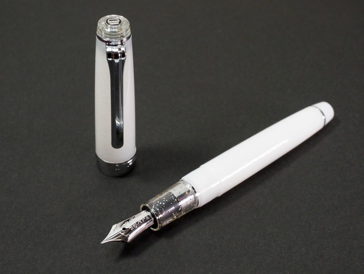 コラム ナガサワ文具センターオリジナル万年筆「霜冴ゆる」 | ナガサワ