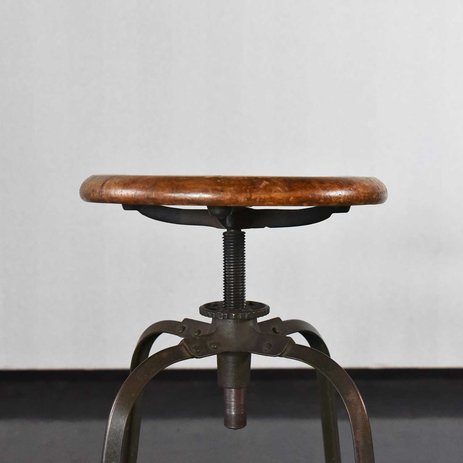 インダストリアル スツール/CH-59 – 神戸アンティークウェアハウス