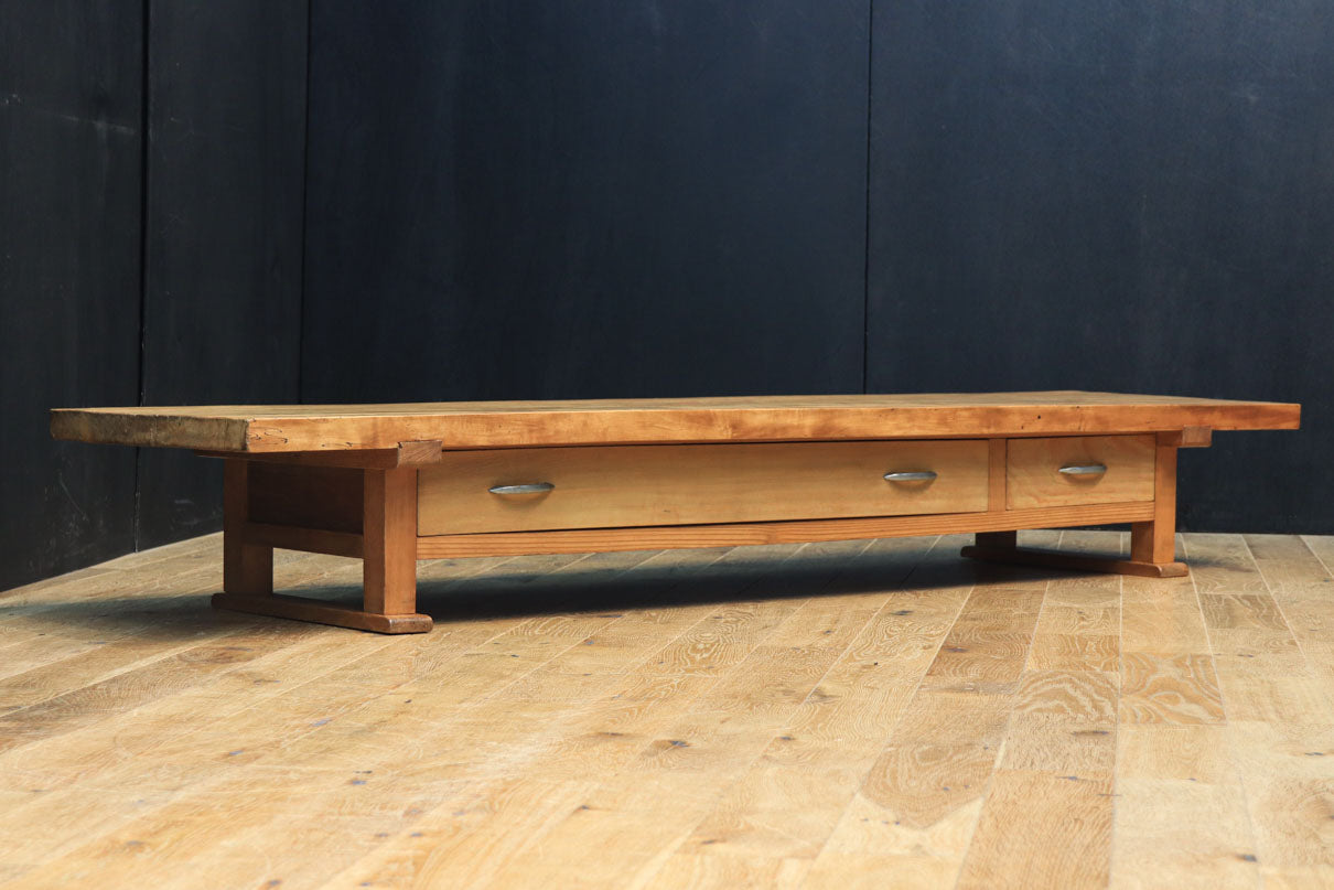 テレビ台に!! 一枚板を使用した頑丈な木地色の裁ち台 BB2241 – 古福庵