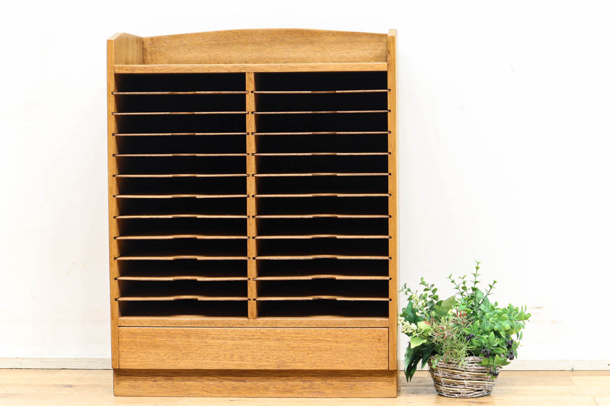 昭和レトロ!! 細かく仕分けができる書類収納ケース BB2318 – 古福庵