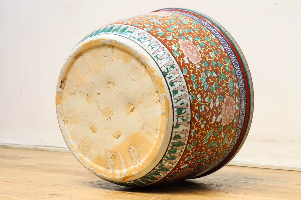 艶やかな色彩と絵柄が目を引く丸火鉢 DC6830 – 古福庵 [ KOFUKUAN