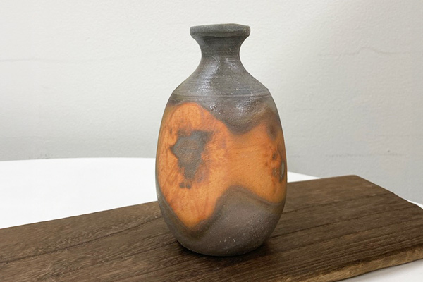 自作の備前焼き トカゲと小さな台座 自作の備前焼きトカゲと小さな台座