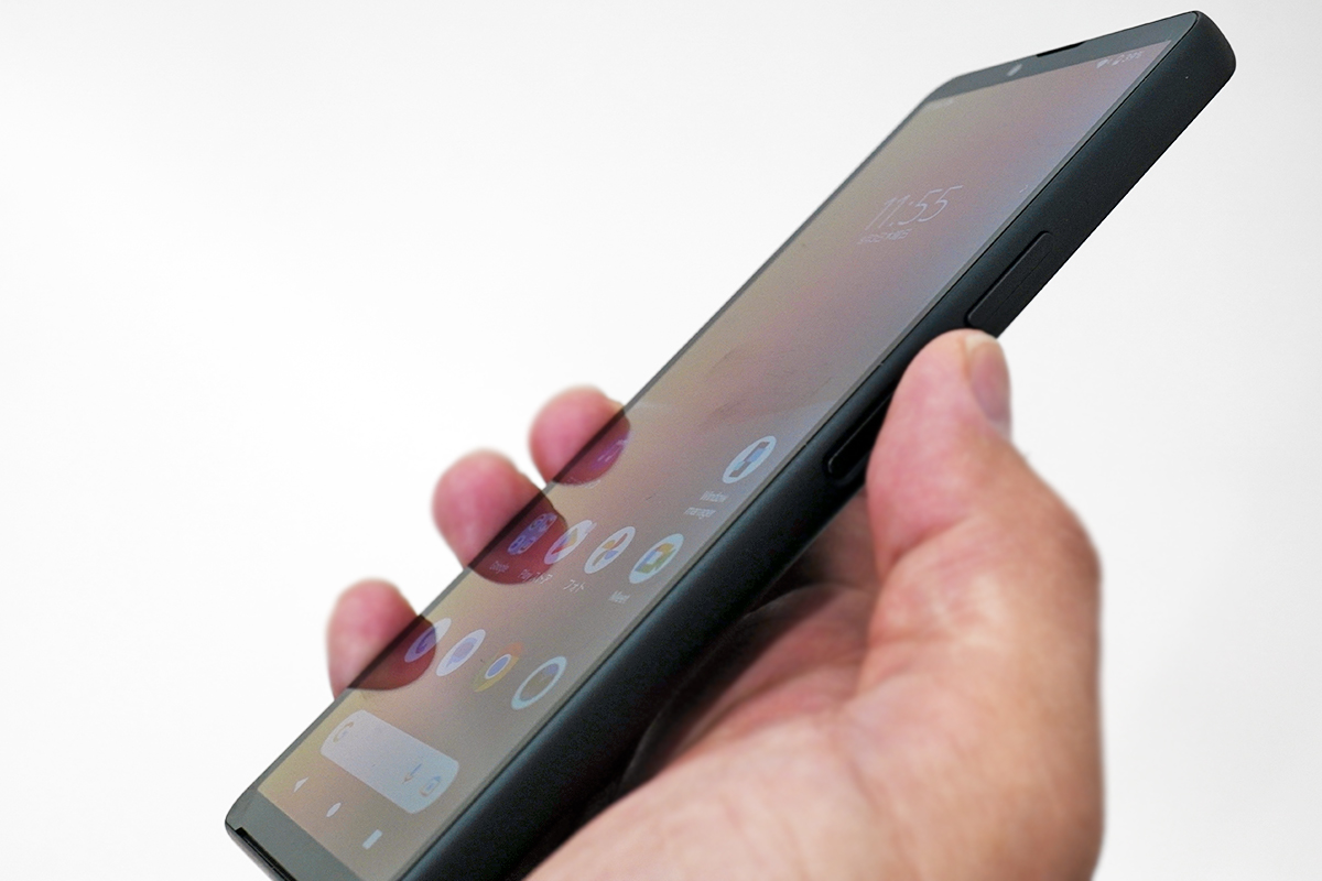 5G対応 SIMフリーモデル「Xperia 10 V（XQ-DC44）」をレビュー。約159g