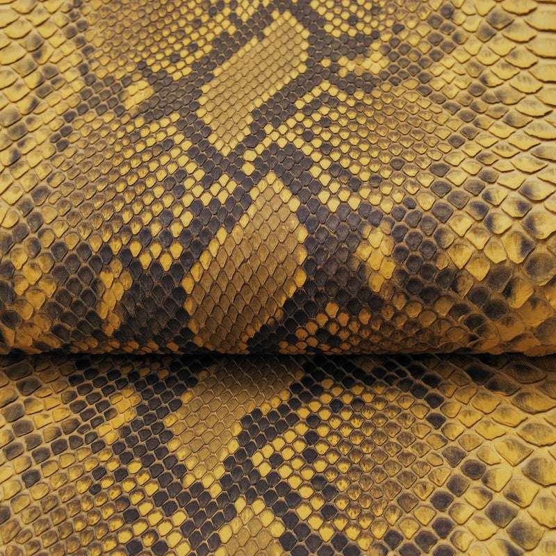 ヘビ革/キャメル（ベージュ・ラクダ色・camel）の革素材を販売