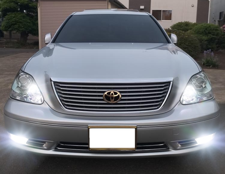 30セルシオ フォグランプ 30セルシオ前期・後期 [強烈な輝度 2000