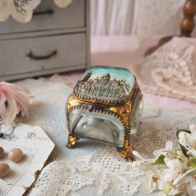 古い重厚なガラス製宝石箱/モンマルトル accessoire・装身具