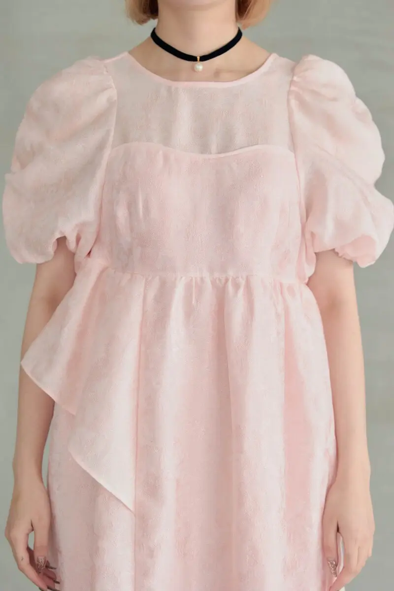 ピンクのバブルスリーブジャガードドレス | ANDRESD | L～マタニティ