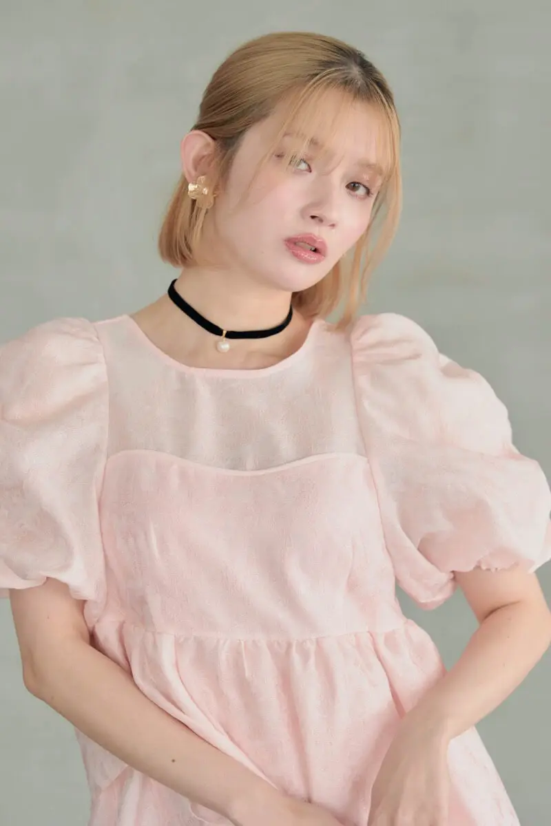 ピンクのバブルスリーブジャガードドレス | ANDRESD | M～マタニティ