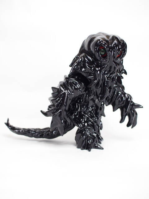 CCP × DOARAT ヘドラ成長期 黒 ソフビ 限定150体 CCP × DOARAT ヘドラ