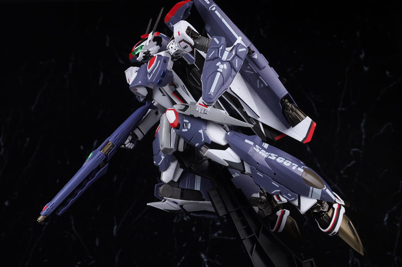 DX超合金 VF-25F メサイアバルキリー(早乙女アルト機) リニューアルVer