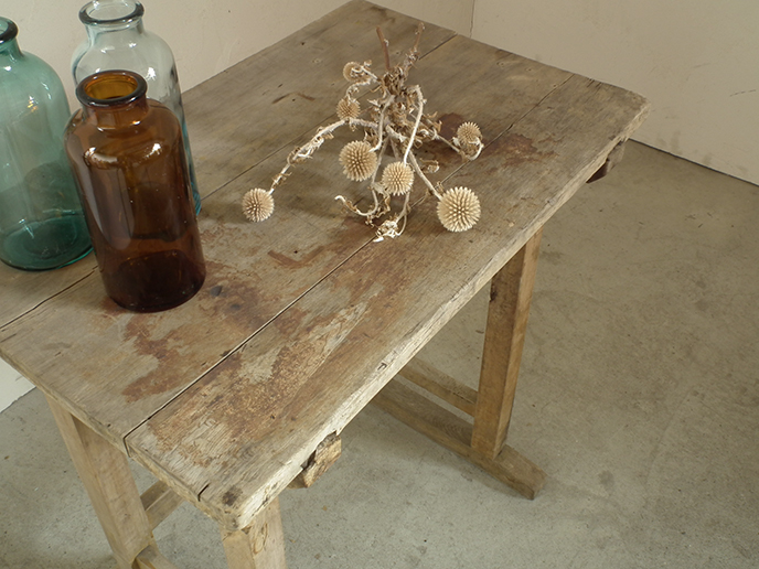 D00358 昭和レトロ 古い木味の中学校の机 | MANSIKKA antiquesMANSIKKA