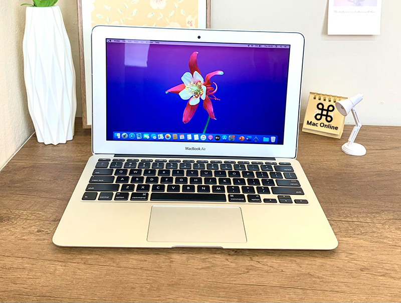 Apple MacBook Air 11-inch 1.7GHz Core i7 (Early 2014)