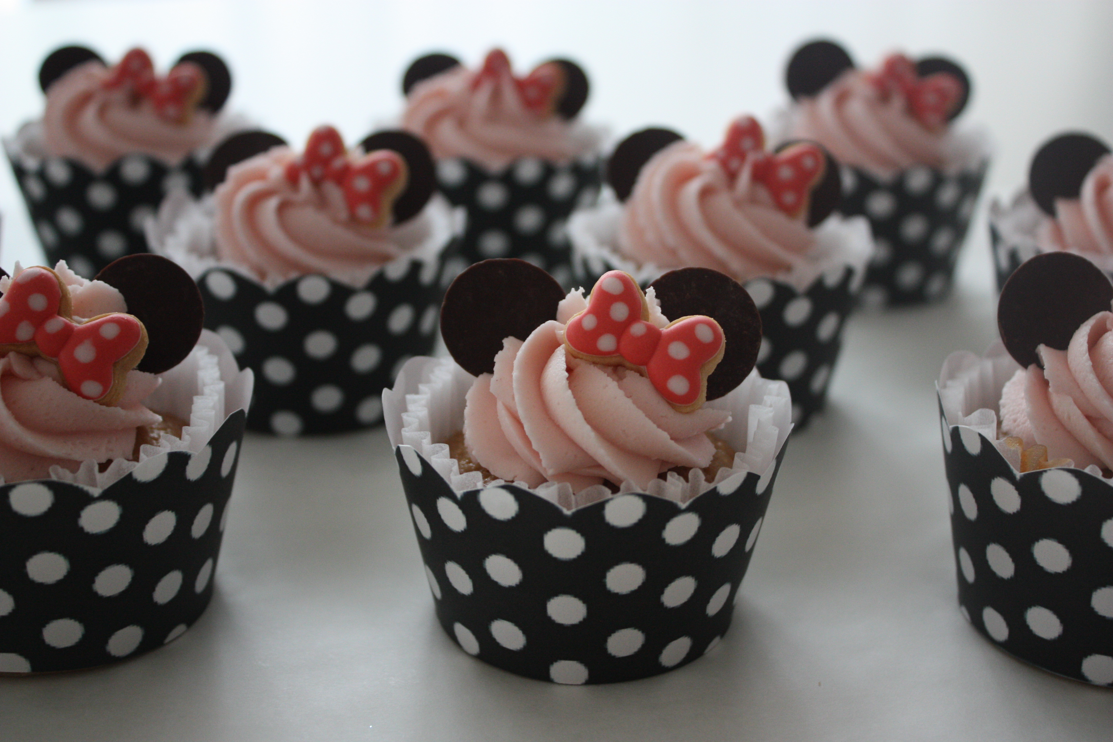 子どものカップケーキは、ミッキー＆ミニー｜パリ風!? ママスタイル
