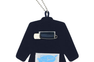 アトラクション衣装をバッグにアップサイクル 東京ディズニーランド