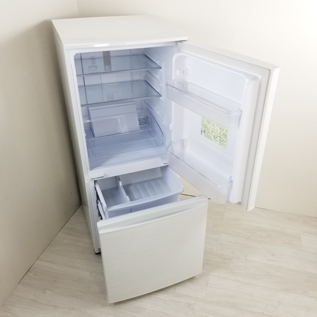 福岡市内配送無料 シャープ SHARP SJ-D14A-W [冷蔵庫 （137L・つけかえ